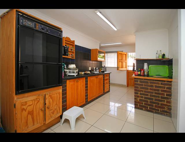 5 BEDROOM HOUSE FOR SALE IN BLOUBOSRAND
